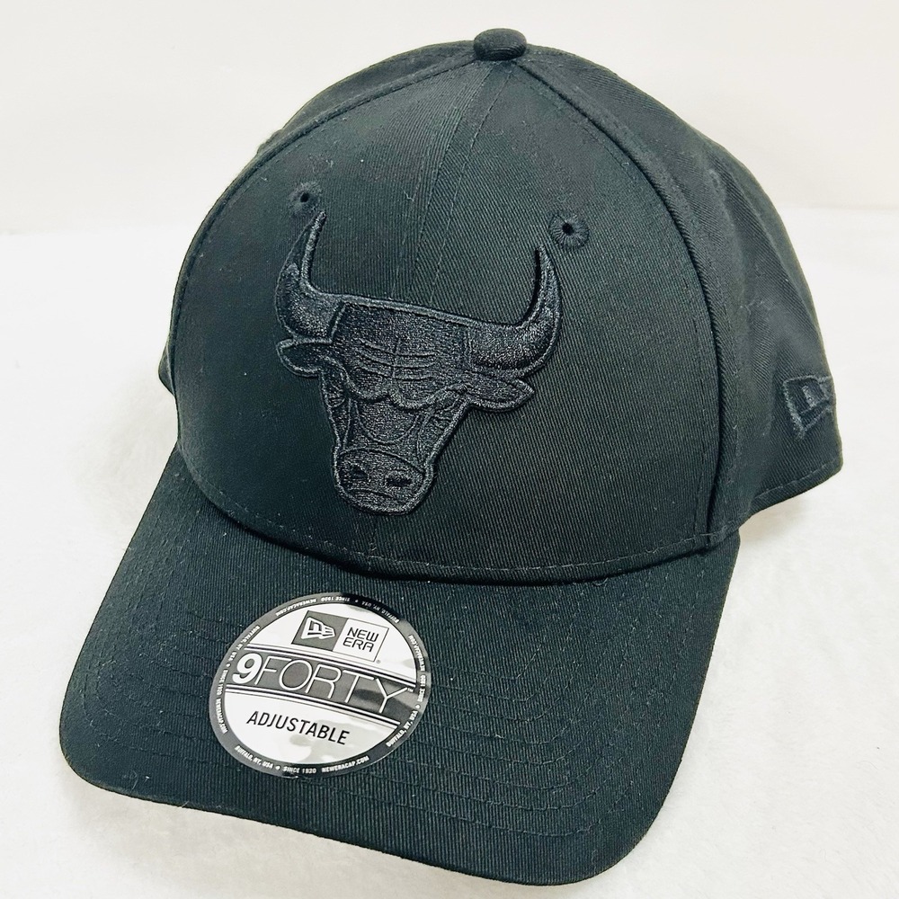 New Era Chicago Bulls Blackout Core Team 9FORTY‎ Hat Cap Adjustable Strap NBA
